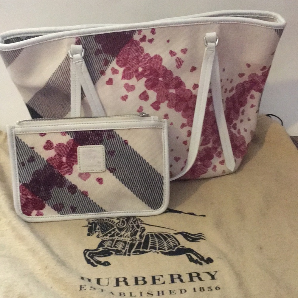 Burberry hearts tote with pouch clutch purse